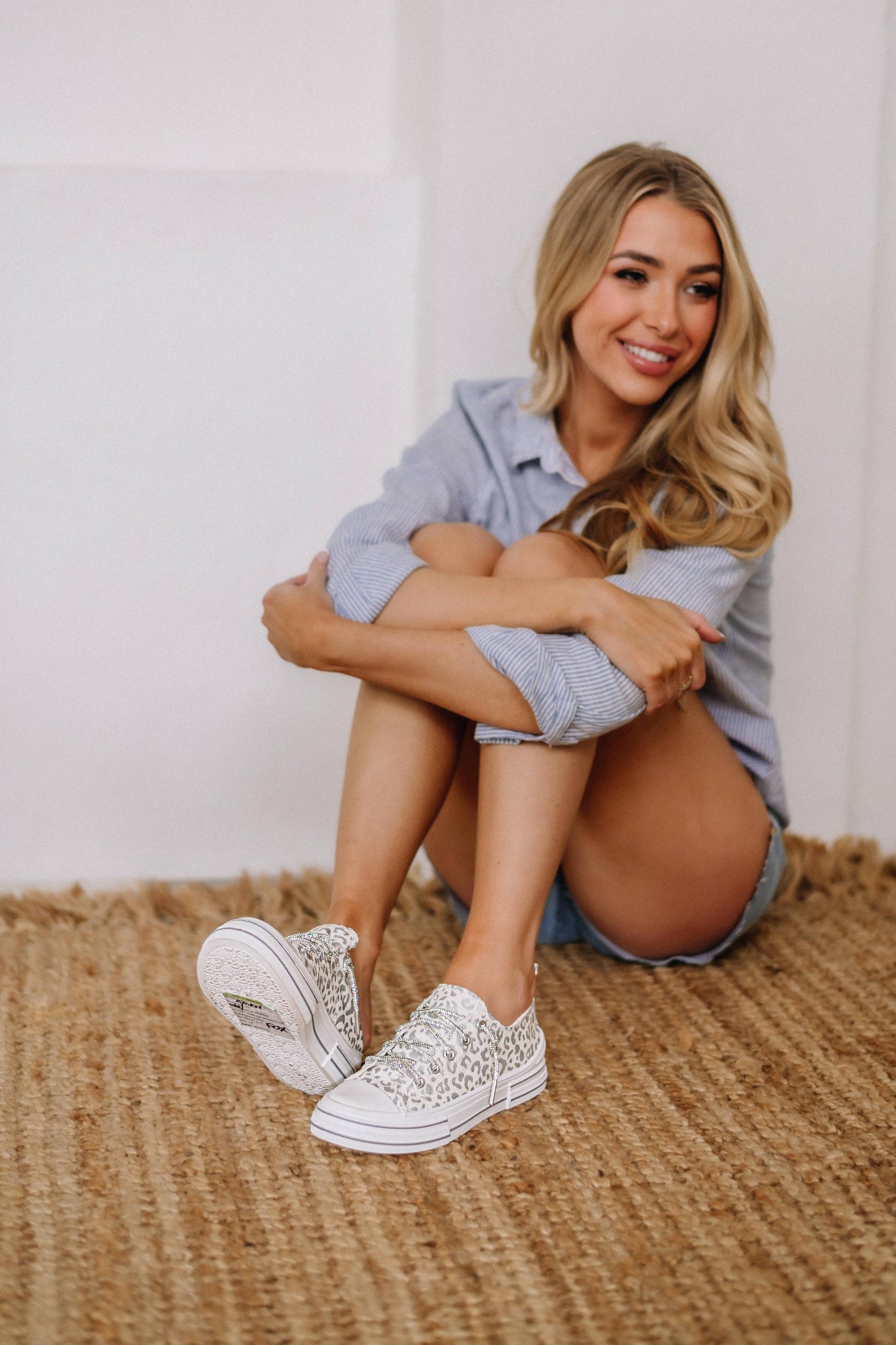 SLIP ON SNEAKERS-ANIMAL PRINT