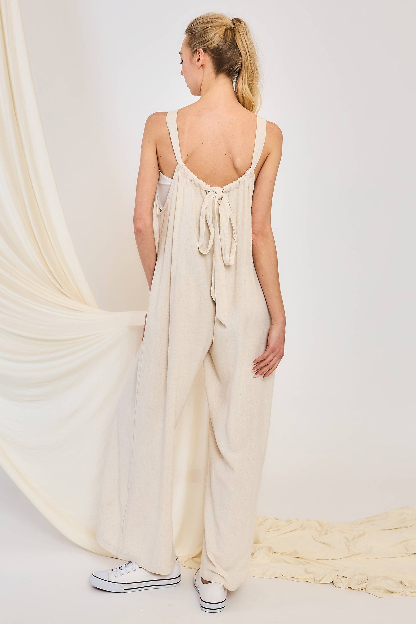 LINEN TIE-BACK SLEEVELESS JUMPSUIT