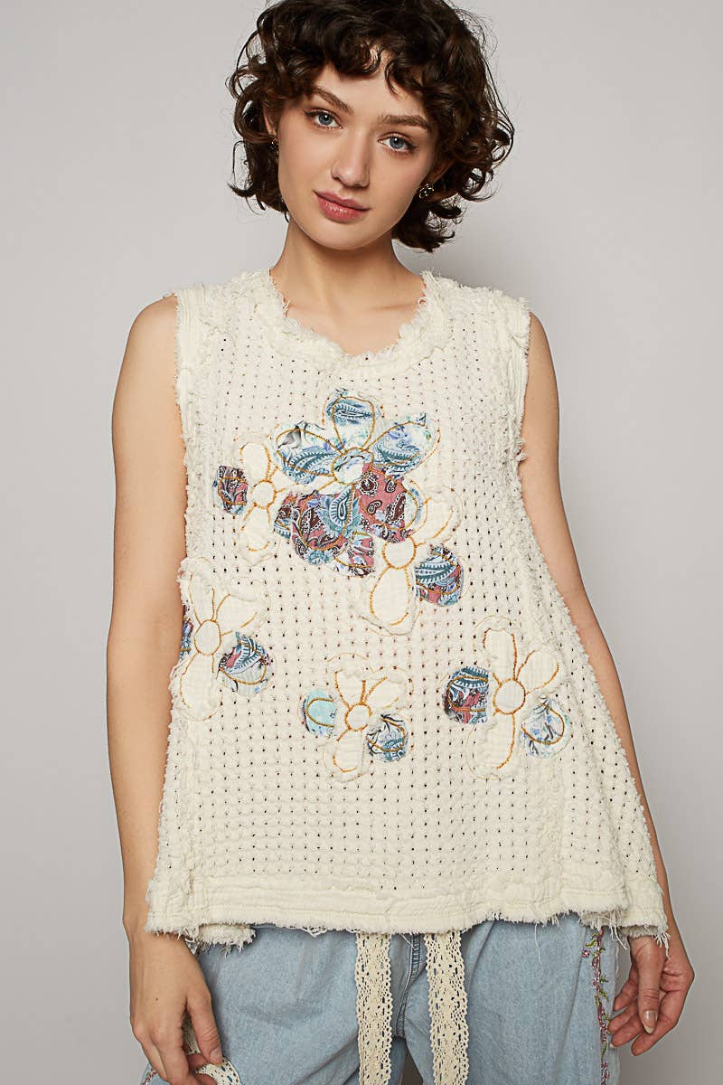 Round neck sleeveless denim flower patch top