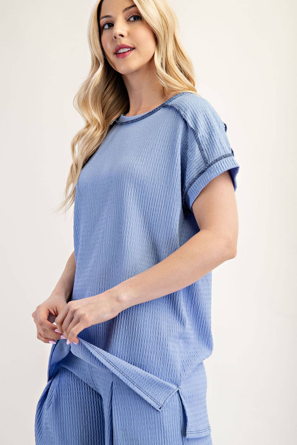 PLUS SIZE RELAXED-FIT TEXTURED TOP SHORT SLEEVES
