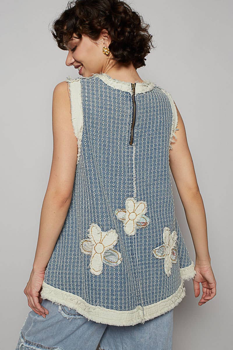 Round neck sleeveless denim flower patch top