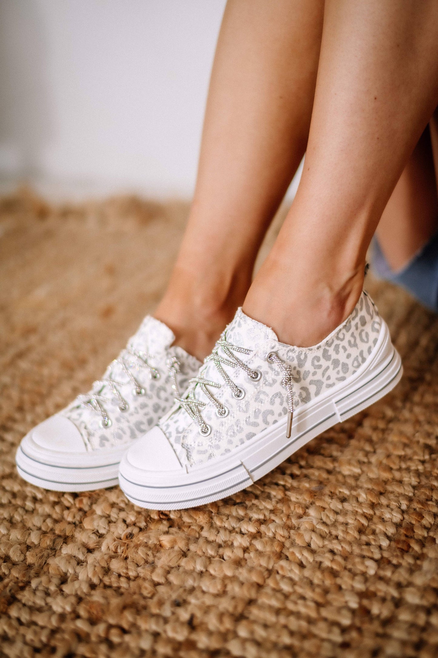 SLIP ON SNEAKERS-ANIMAL PRINT