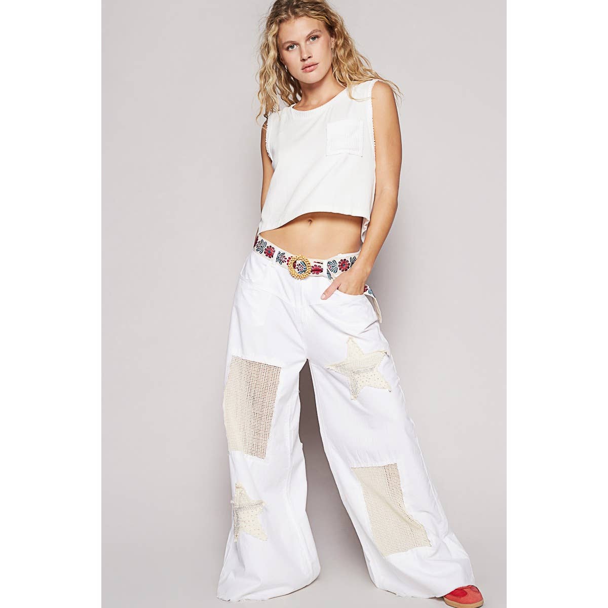 Vintage washed crochet star patch solid pants