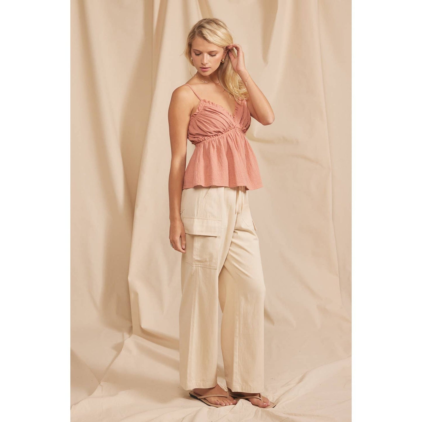 RAW EDGE RUFFLED SLEEVELESS COTTON TOP