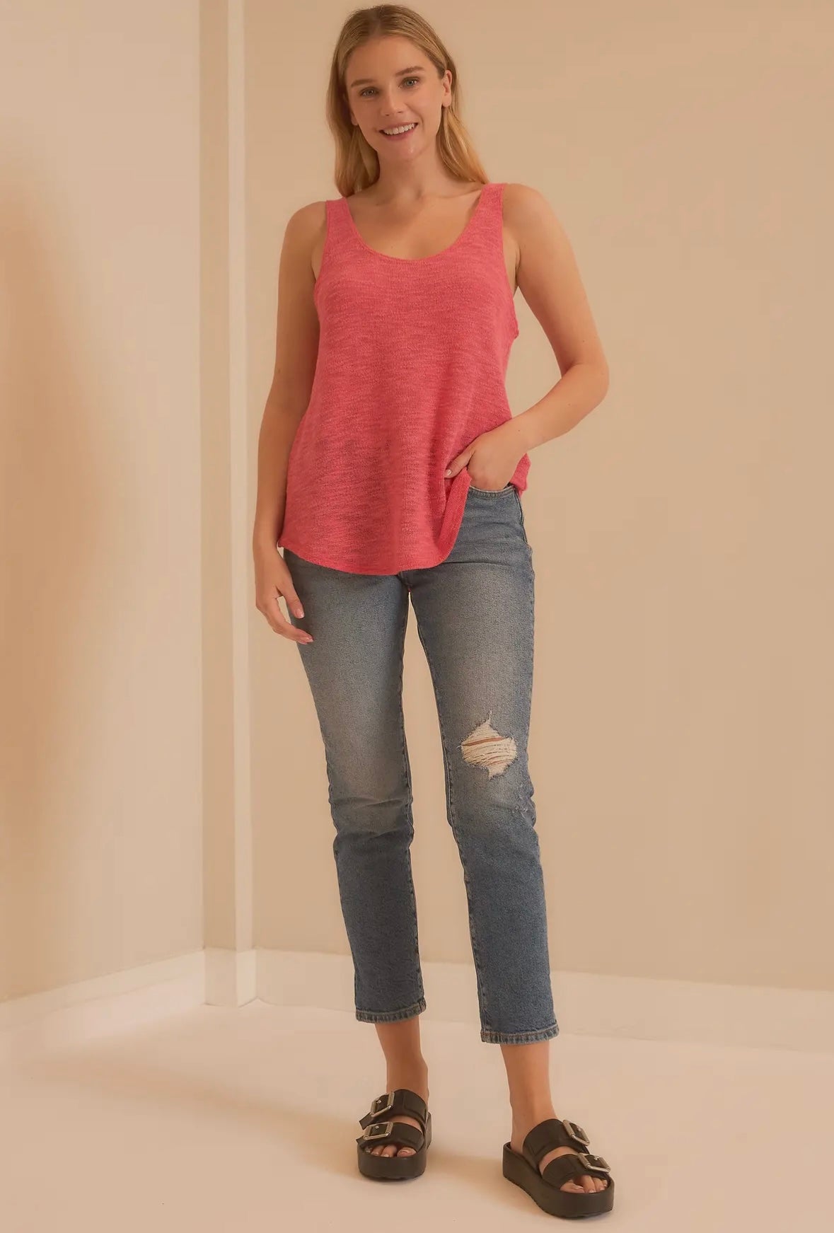 HACCI LOW GAGE SLUB TANK TOP