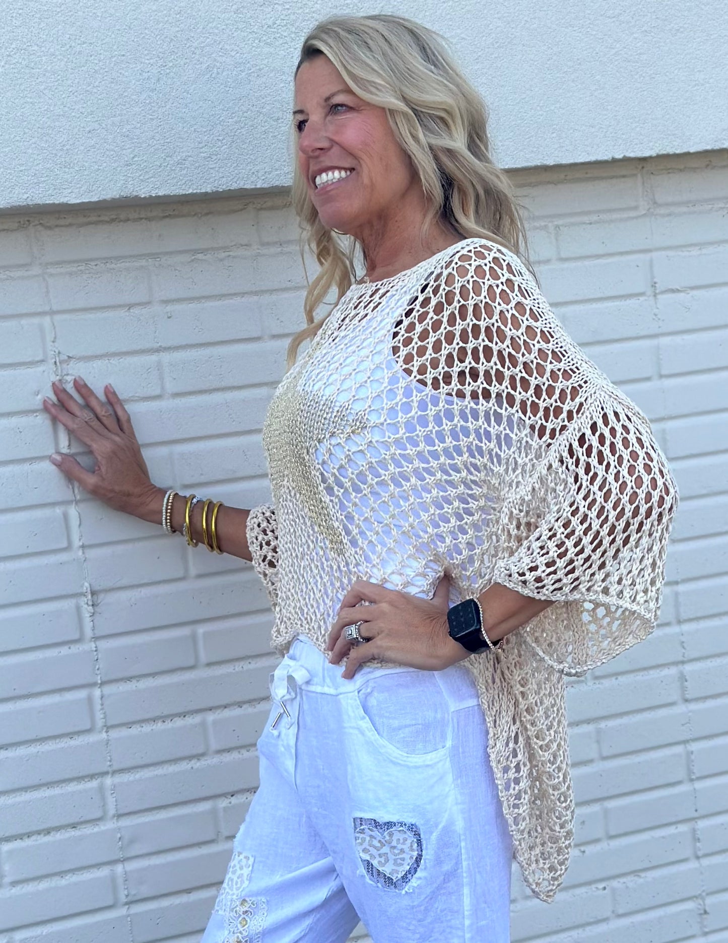 STAR PRINT SWEATER-white with gold star