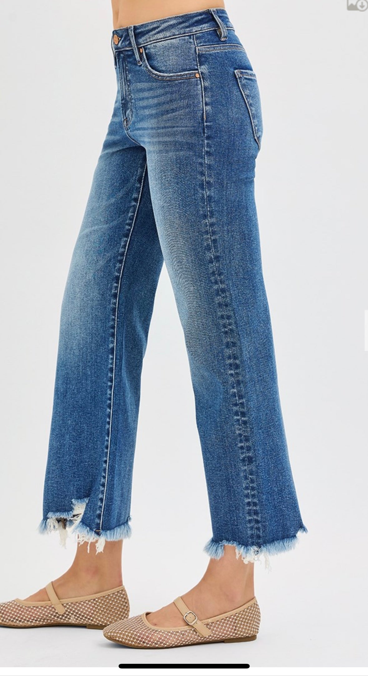 RISEN MID RISE CROP STRAIGHT JEANS (SIZE DOWN 1)