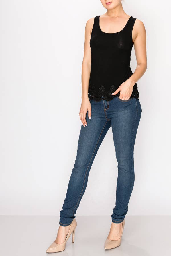 TANK TOP WITH LACE TRIMMING -