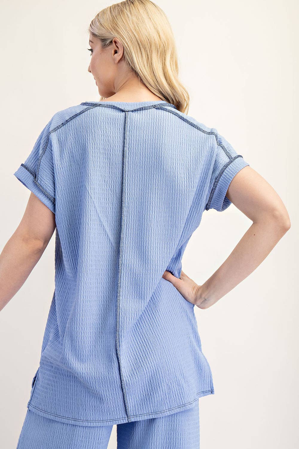 PLUS SIZE RELAXED-FIT TEXTURED TOP SHORT SLEEVES