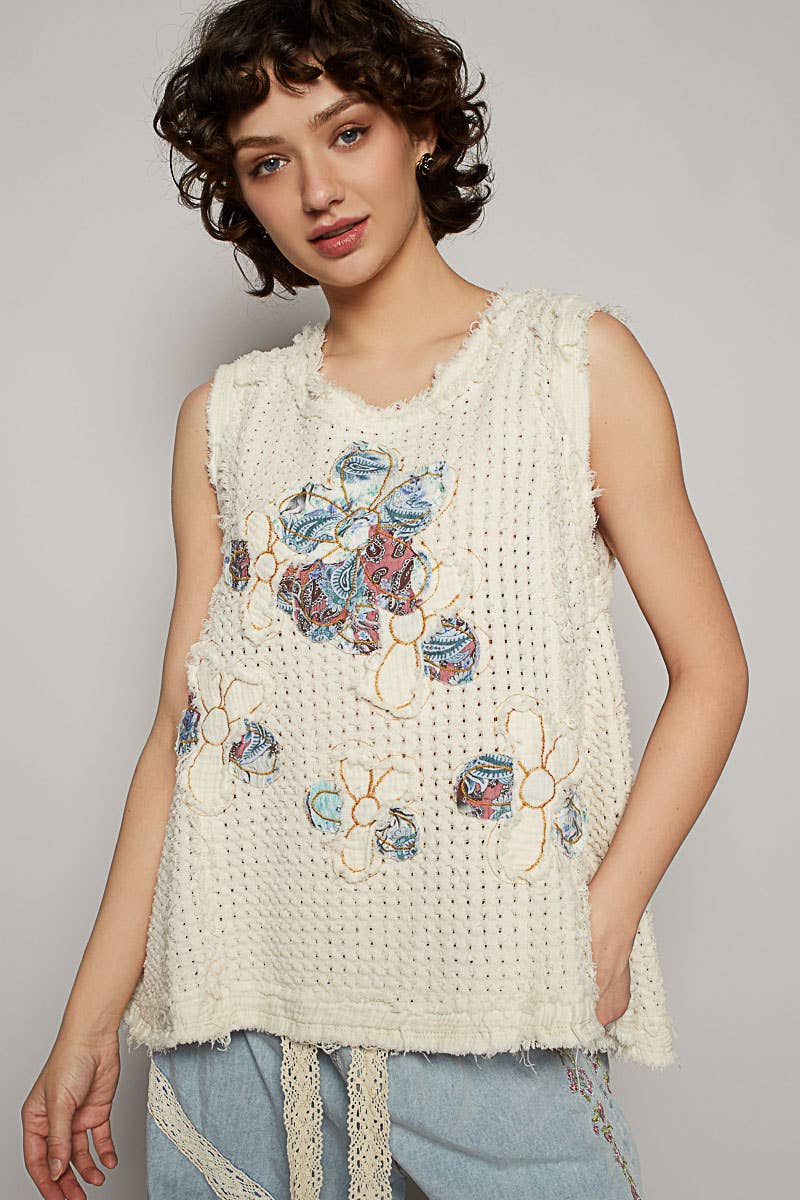 Round neck sleeveless denim flower patch top