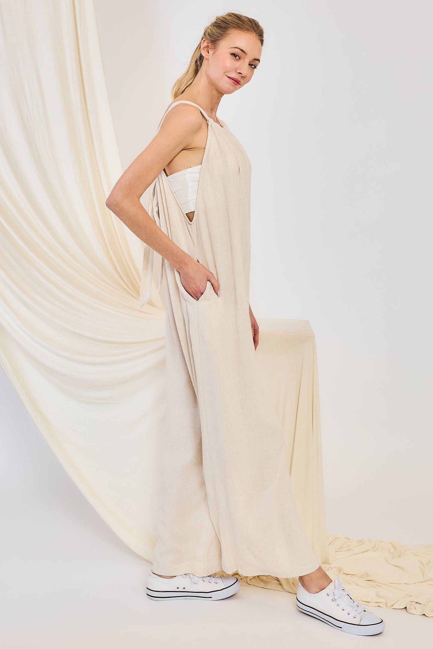 LINEN TIE-BACK SLEEVELESS JUMPSUIT