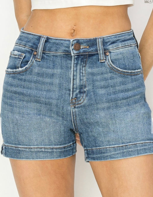 RISEN SIDE SLIT DENIM SHORT