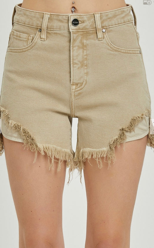 RISEN MOCHA FRAYED SHORTS