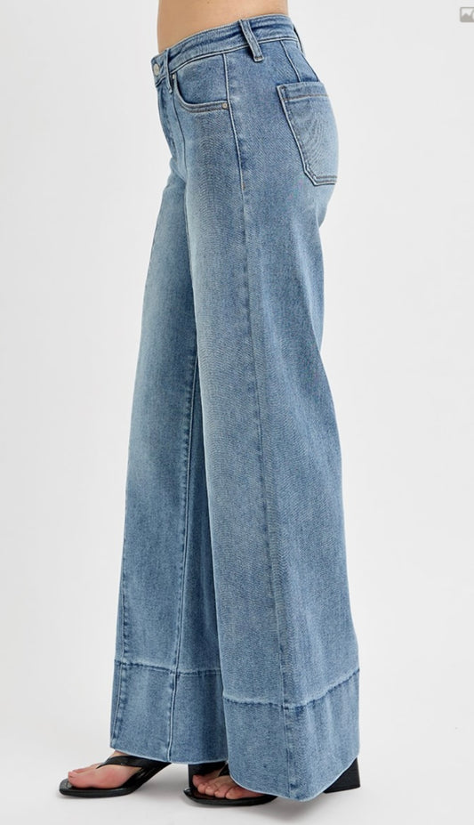 RISEN MID RISE ANKLE WIDE FLARE JEANS