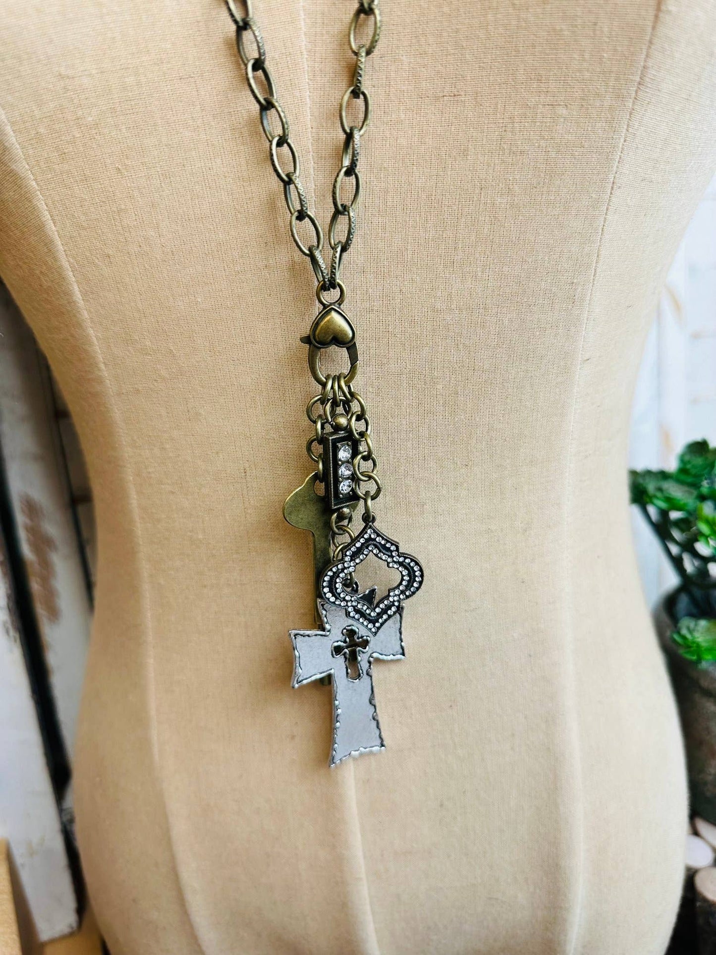 Majestic Cross